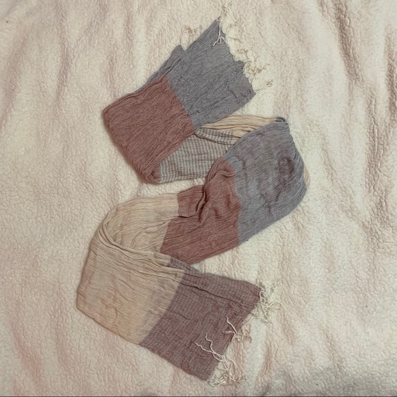 💲PINK FASHION SCARF - Picture 2 of 2